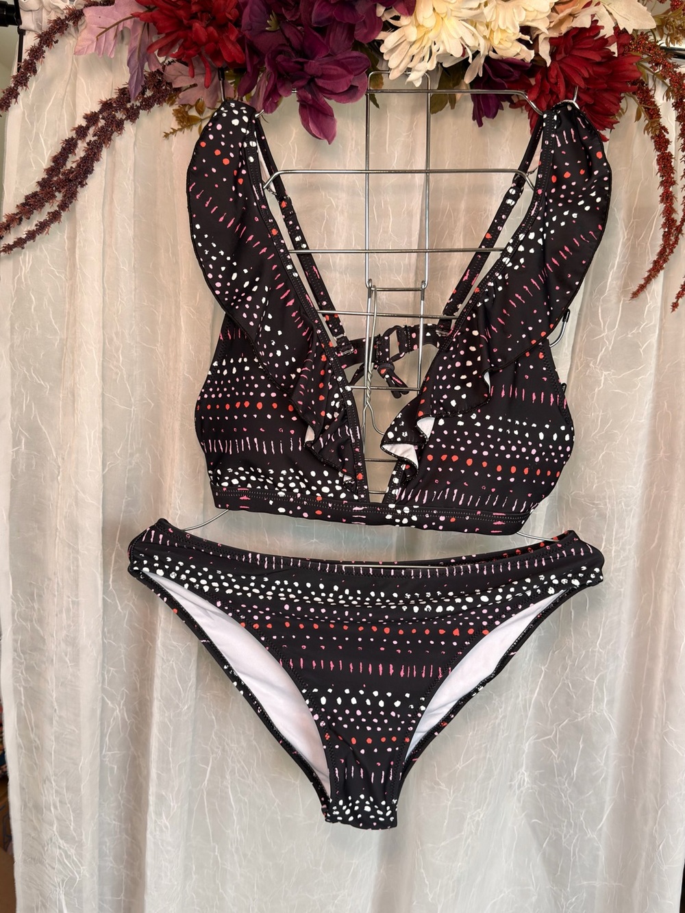 Cupshe Black Polka Dot Ruffle V-Neck Bikini with Coral & White Accents